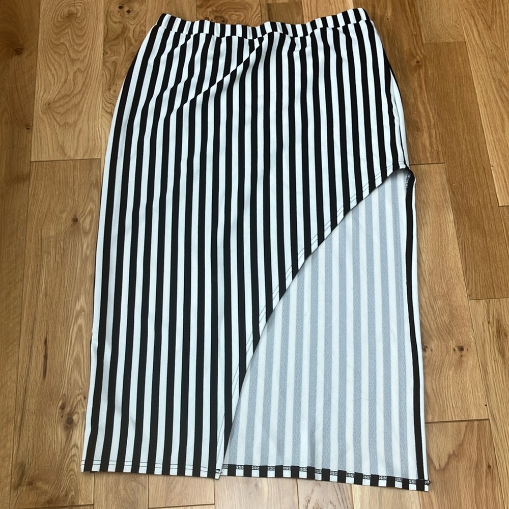Black and White Striped Midi Skirt asymmetrical hem! 1XL